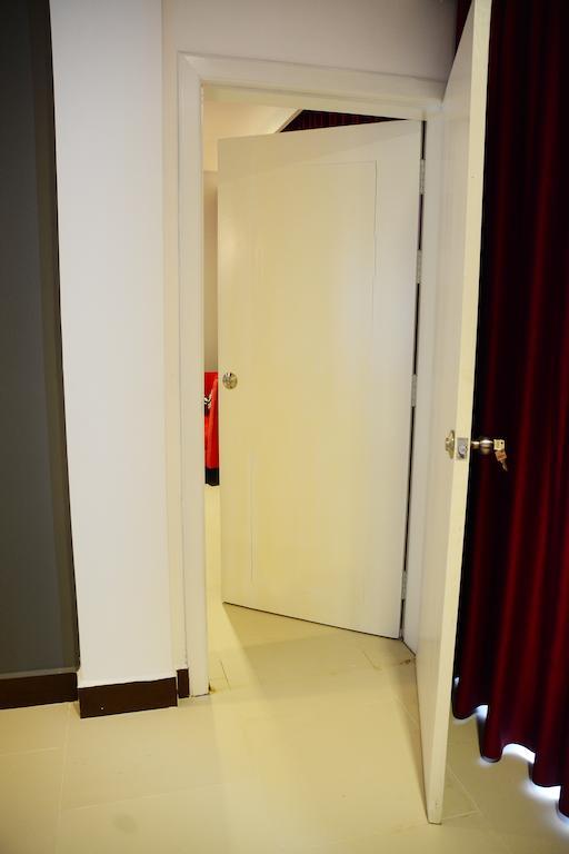 Moon Julie Hotel Sihanoukville Ngoại thất bức ảnh