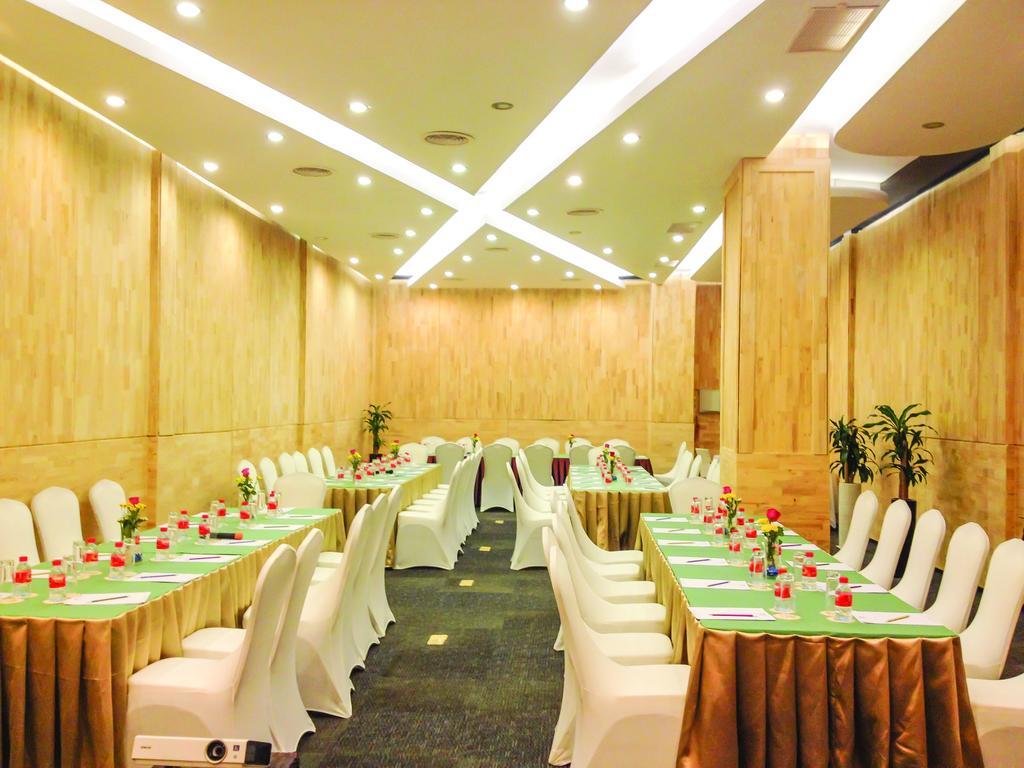 Moon Julie Hotel Sihanoukville Ngoại thất bức ảnh
