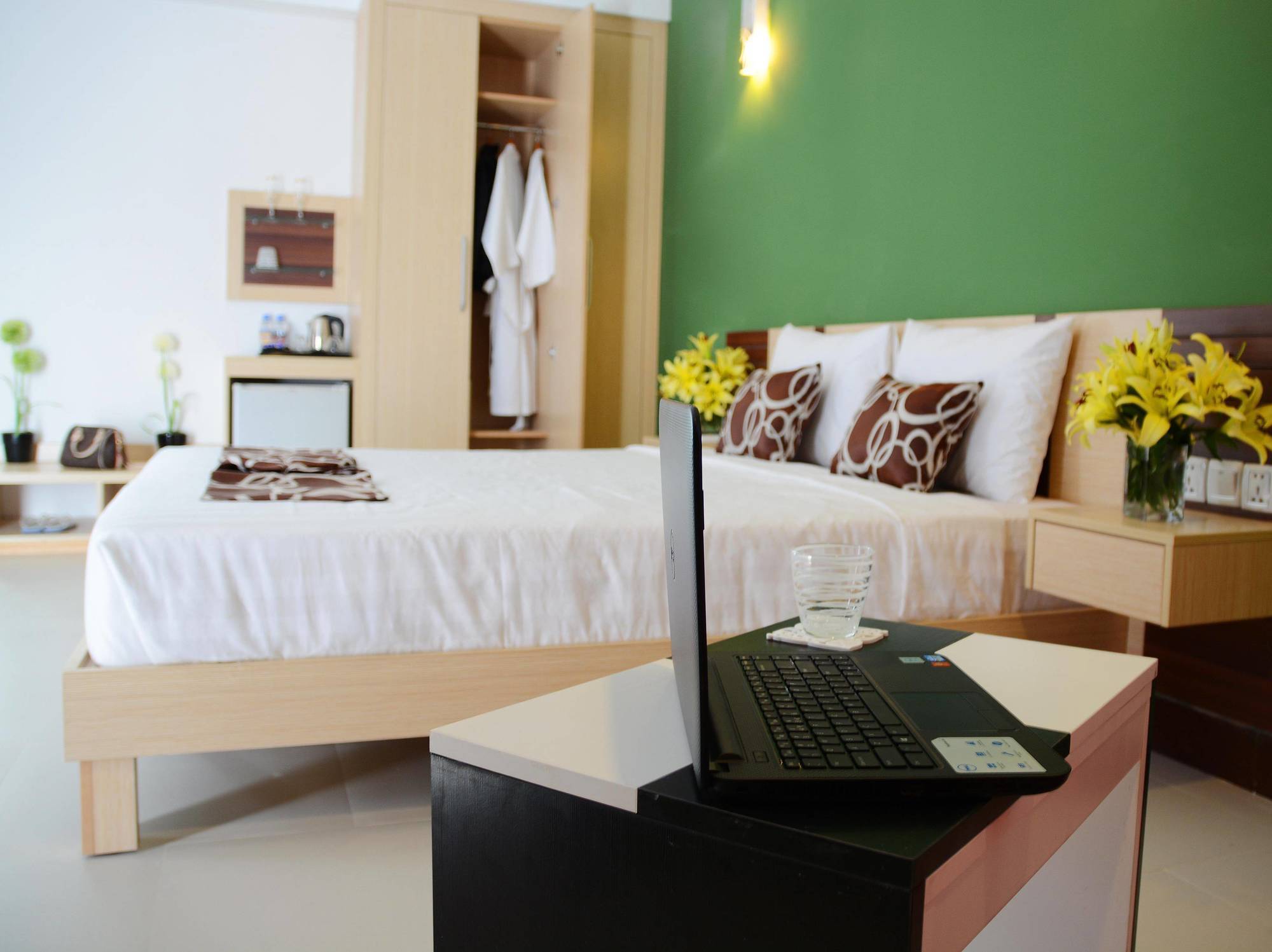 Moon Julie Hotel Sihanoukville Ngoại thất bức ảnh