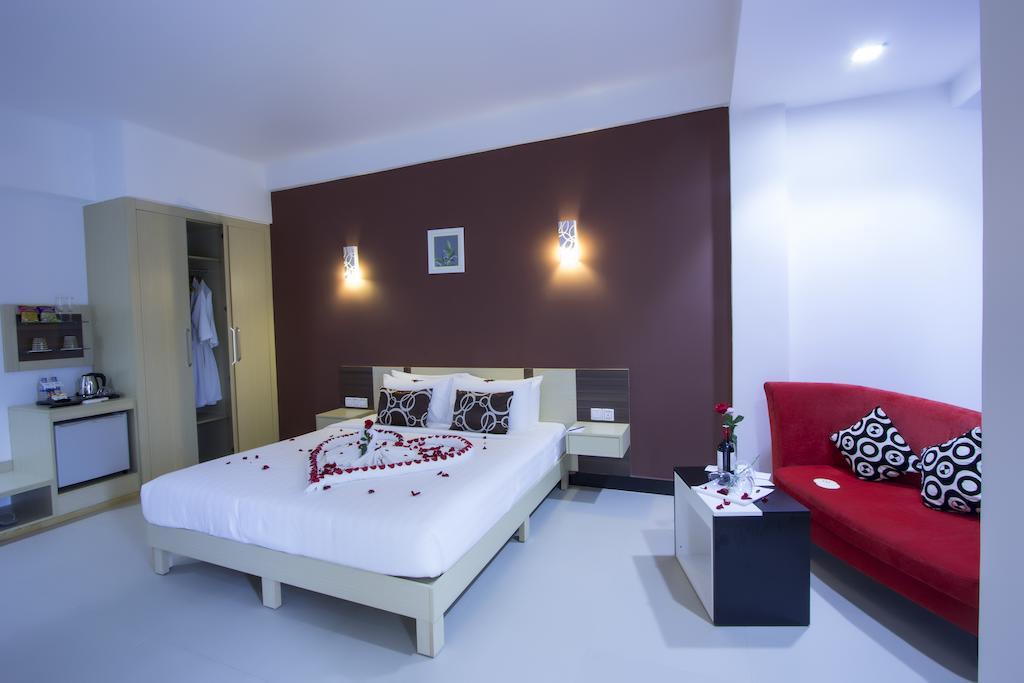 Moon Julie Hotel Sihanoukville Ngoại thất bức ảnh