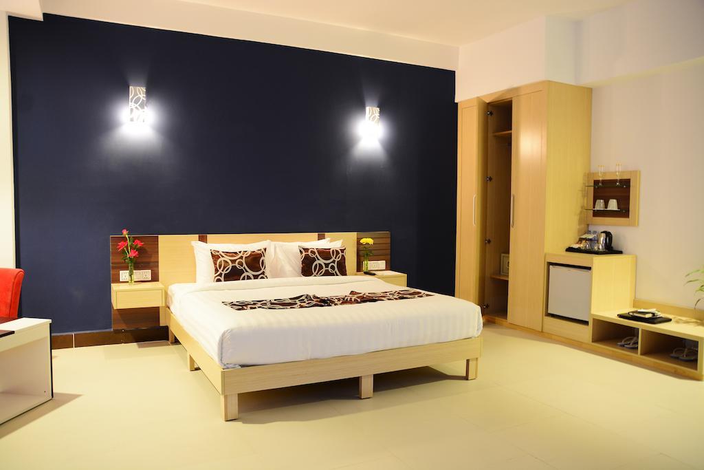 Moon Julie Hotel Sihanoukville Ngoại thất bức ảnh