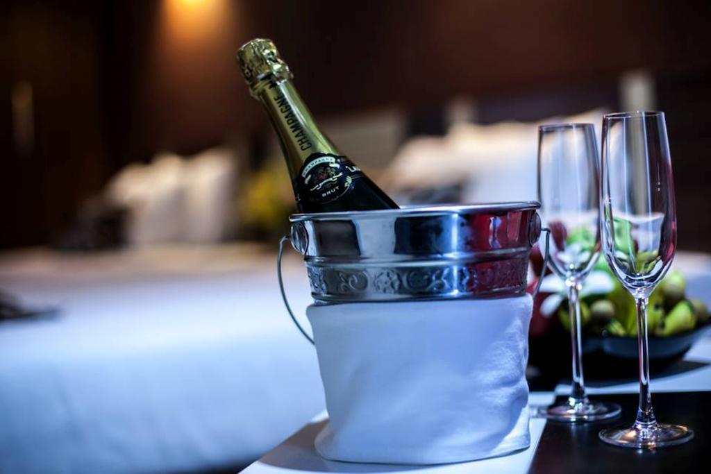 Moon Julie Hotel Sihanoukville Ngoại thất bức ảnh